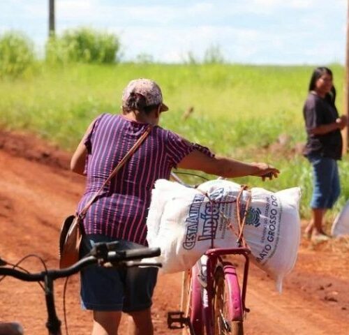 Governo inicia entregas de primeiras cestas alimentares do ano aos indígenas de MS