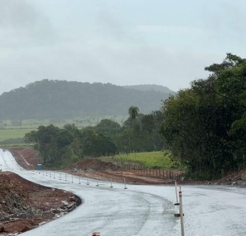 Cidades turísticas do Estado seguem com obras para facilitar acesso de visitantes. Saiba mais.