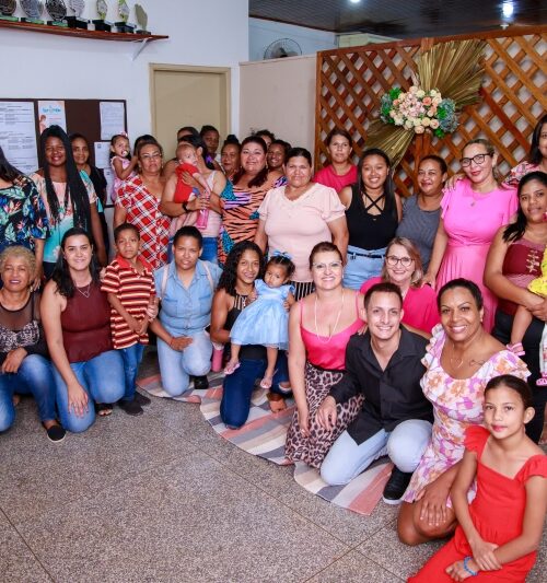 Prefeitura de Maracaju encerra ações do “Mês da Mulher” com jantar para integrantes e assistidas dos projetos sociais.