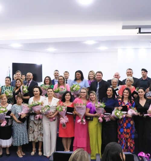 A Câmara Municipal de Maracaju realizou nesta terça-feira (07), Sessão Solene em homenagem especial ao Dia Internacional da Mulher.