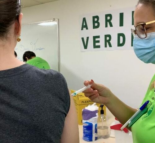 No primeiro dia de mutirão, HRMS imuniza mais de 500 trabalhadores contra a influenza