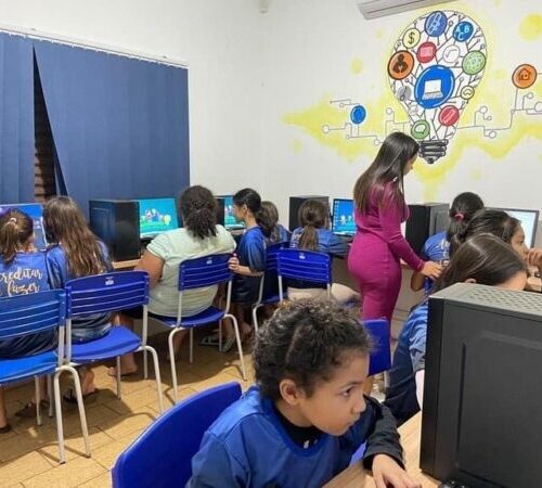 Gerando oportunidades para as crianças Instituto Pequeno Cidadão abre inscrições para curso de informática em Maracaju.