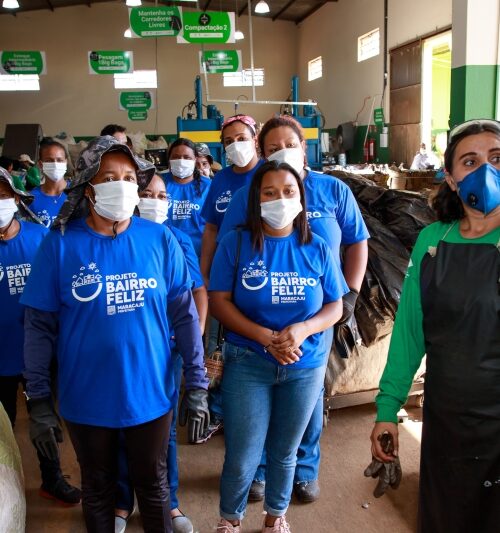 Integrantes do Projeto Bairro Feliz conhecem funcionamento da Cooperativa Recicla Maracaju e do Transbordo.