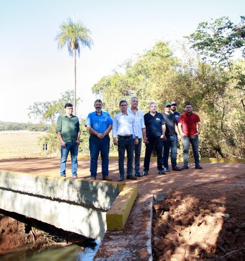 Prefeitura de Maracaju entrega mais uma ponte de concreto na Zona Rural.