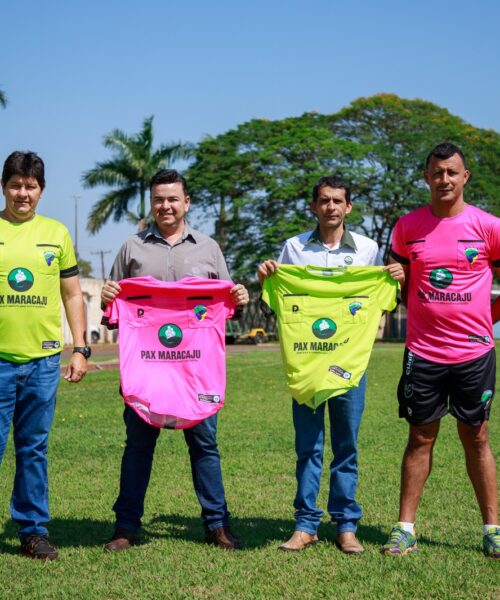 Arbitragem de Maracaju tem uniformes renovados com apoio da iniciativa privada.