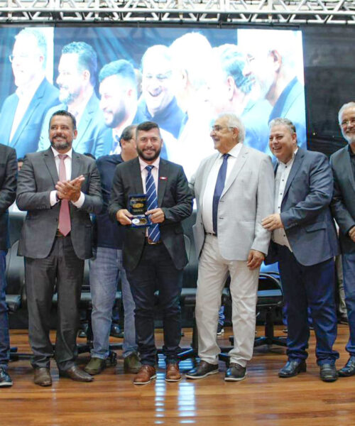 Presidente da Câmara Municipal de Rio Brilhante é agraciado com o Prêmio Gold em reconhecimento à sua atuação.
