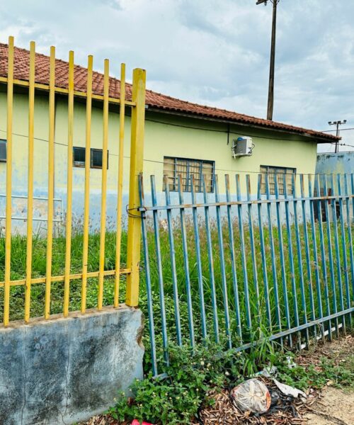 Robert cobra informações sobre a execução de obra da antiga Escola Irma de Lima Matos no BNH