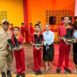 Prefeitura de Sidrolândia entrega uniformes para crianças do Projeto Bombeiros do Amanhã