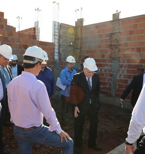 Presidente do Tribunal de Justiça vistoria construção do novo Fórum de Maracaju.