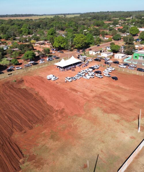 Governador Eduardo Riedel autoriza licitação para construção da praça central em Vista Alegre.