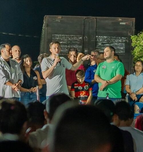 Prefeito Lucas Foroni lidera grande reunião no Bairro Nova Rio Brilhante.