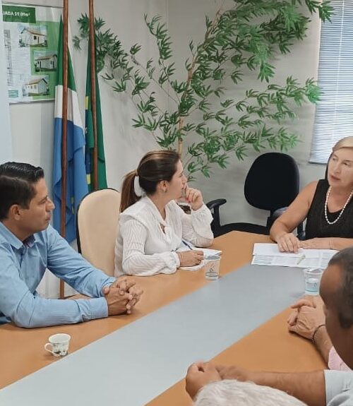 Prefeito eleito de Vicentina, Cleber Dias, discute novos projetos de habitação na AGEHAB