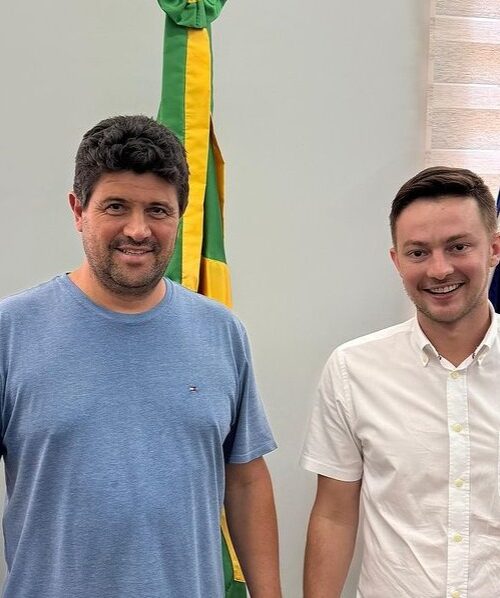 Prefeito mais jovem e reeleito com maior votação do MS, Lucas Foroni, recebe visita de Rodrigo Basso, prefeito eleito de Sidrolândia