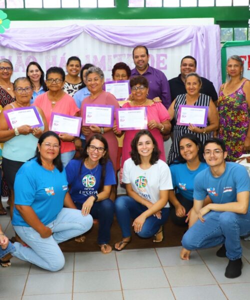 Biblioteca do Sesi promove aulão e formatura de idosos com participação especial das escritoras do “Bê-á-bá Digital”