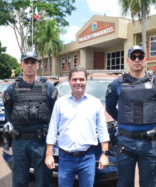 Polícia Militar e Civil de Maracaju recebem novas viaturas em cerimônia com autoridades estaduais e federais