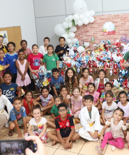 Prefeitura de Maracaju celebra a Páscoa com entrega de 850 ovos para alunos das oficinas culturais.