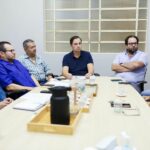 Prefeito Guga se reúne com vereadores e vice-prefeito Thiago para definir prioridades de investimento em Jardim