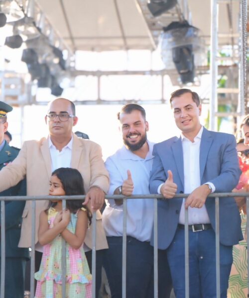 Vereador Robert Ziemann prestigia desfile cívico em comemoração aos 79 anos de Jardim a convite do prefeito Guga