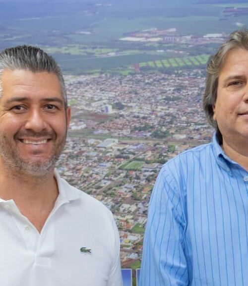 Vereador Gustavo agradece ao deputado Caravina pela destinação de recursos para compra de equipamentos e celebra a implantação da cobertura do Castramóvel