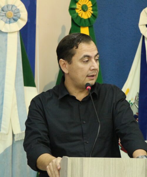 Prefeito Guga participa de sessão ordinária e destaca parceria com a Câmara para o avanço de Jardim
