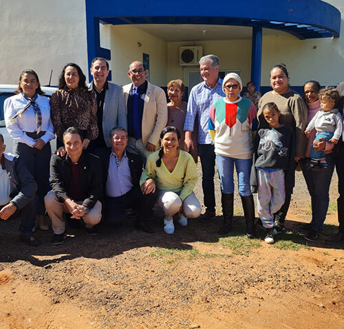 Entrega de veículo e cadeira odontológica marca avanço na saúde de Boqueirão