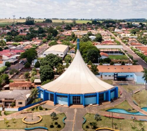 Vicentina 38 anos: Câmara abre celebrações nesta terça com sessão solene e na quarta-feira tem missa e Baile da Cidade