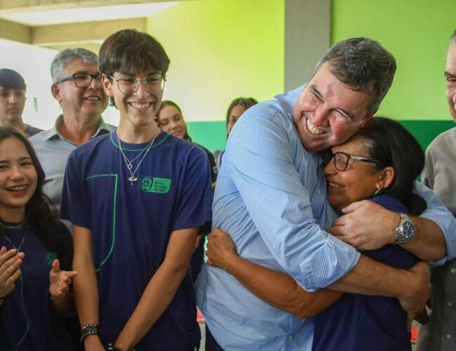 Após indicação de Paulo Corrêa, Riedel inaugura reforma da escola HBL em MS