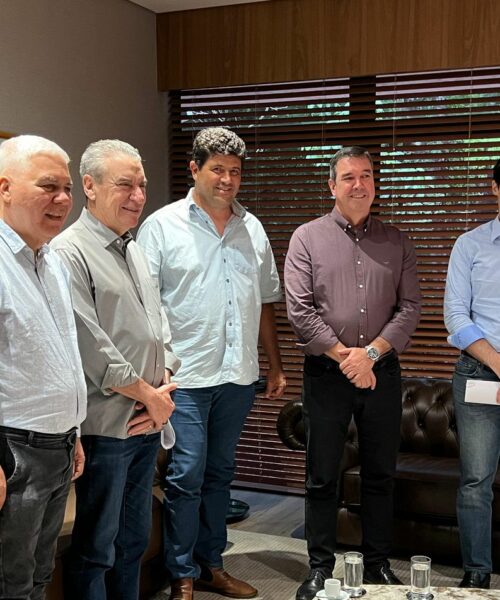 Prefeito Rodrigo Basso se reúne com o governador Eduardo Riedel para tratar sobre o desenvolvimento de Sidrolândia