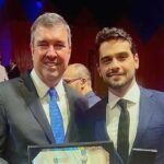 Executivo de relações estratégica do Grupo Dallas recebe a Comenda do Mérito Legislativo