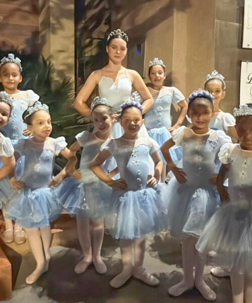 Bailarinas do Instituto Pequeno Cidadão e Funcerb encantam na abertura do Natal Brilhante em Rio Brilhante