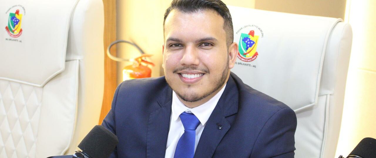 Com Moção de Aplausos e doação de 2 mil Bíblias, Daverson Matos destaca papel do Evangelho em Rio Brilhante