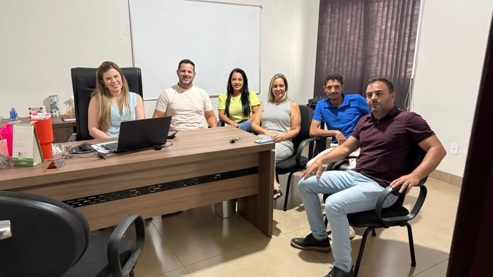 Vereadores se reúnem com secretária de Saúde para discutir avanços e fortalecimento das políticas públicas em Rio Brilhante