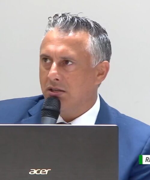 Vereador Rener Barbosa cobra mais agilidade da Gemutran e sugere transferência do departamento para a Secretaria de Obras