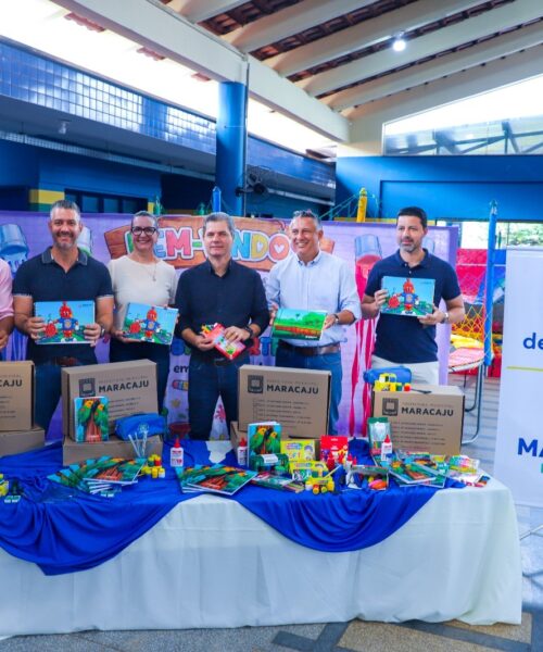 Prefeitura de Maracaju entrega 7.500 kits de material escolar aos alunos da Rede Municipal de Ensino.