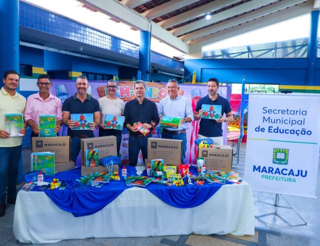 Prefeitura de Maracaju entrega 7.500 kits de material escolar aos alunos da Rede Municipal de Ensino.
