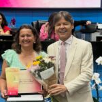 Vereadora Joana Michalski recebe Troféu Celina Jallad na Assembleia Legislativa de MS