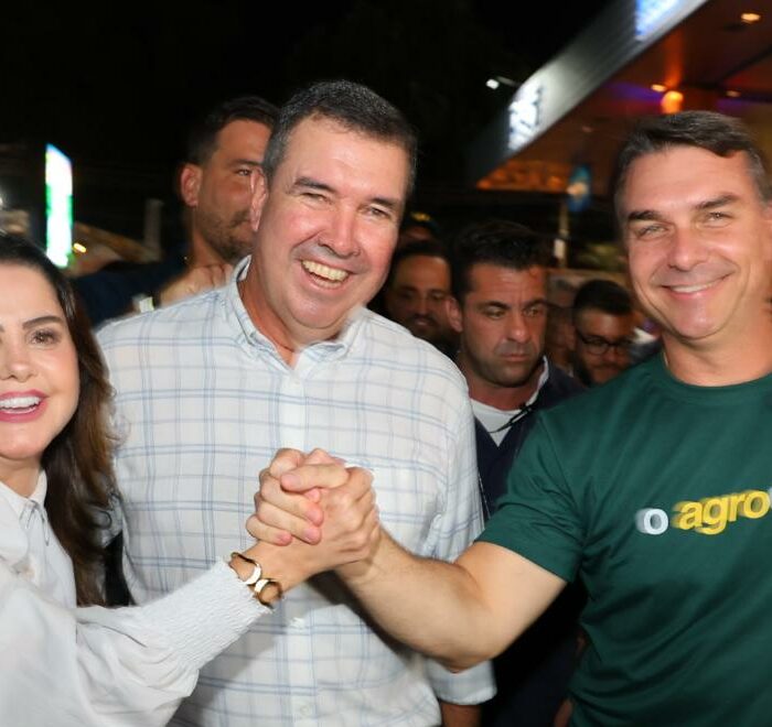 Mara Caseiro prestigia visita de Flávio Bolsonaro e reforça defesa do agro e dos valores da direita em MS