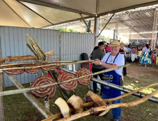 Domingo de Tradição: Almoço de encerramento da 30ª Festa da Linguiça celebra os 30 anos do evento neste dia 03